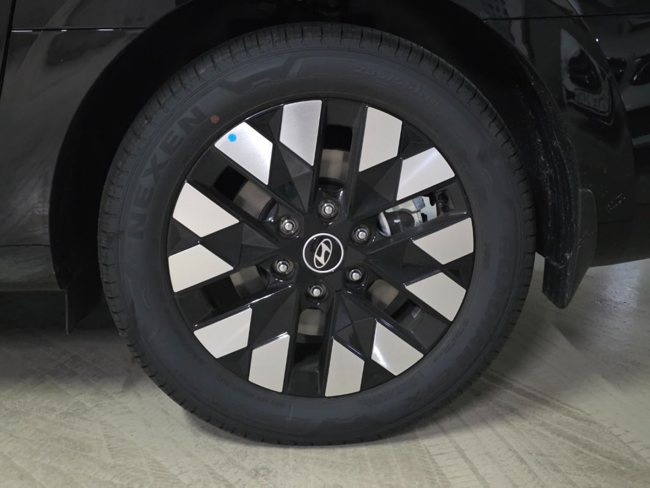 Hyundai Staria 7-местный